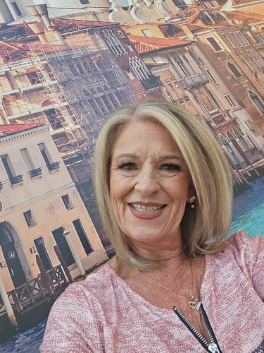 Customer photo review of Argan Oil Anti Frizz Conditioner Bar