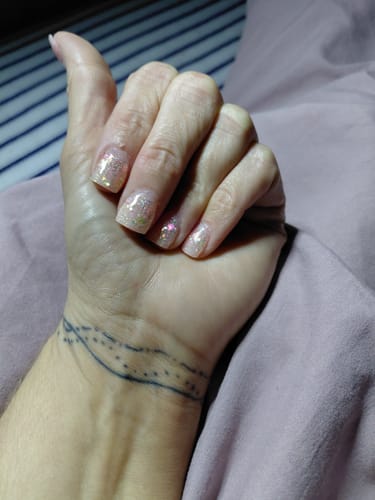 Customer photo review of D480 Vanity Pink Glitter Dip Powder