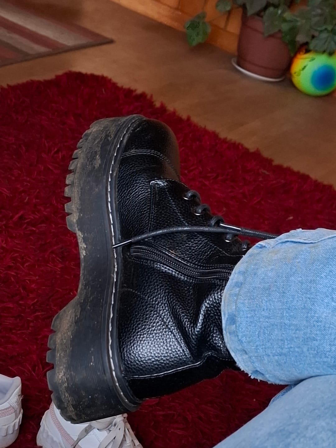Customer photo review of Botín Plataforma Negro Mujer 45762