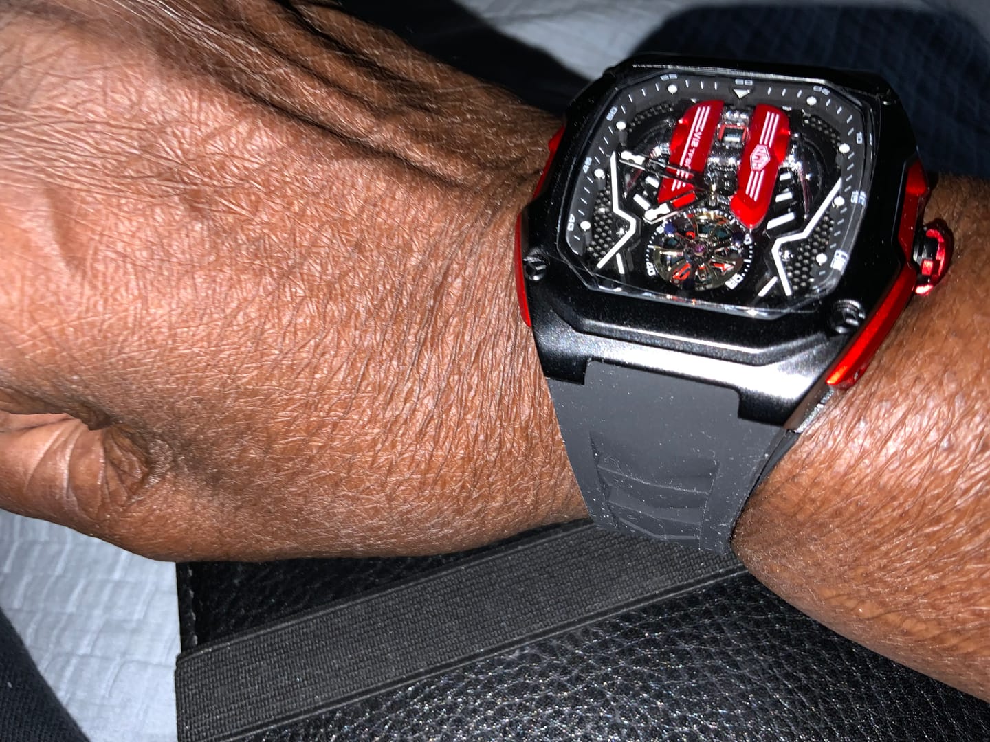 Customer photo review of HMN V12 Prestige