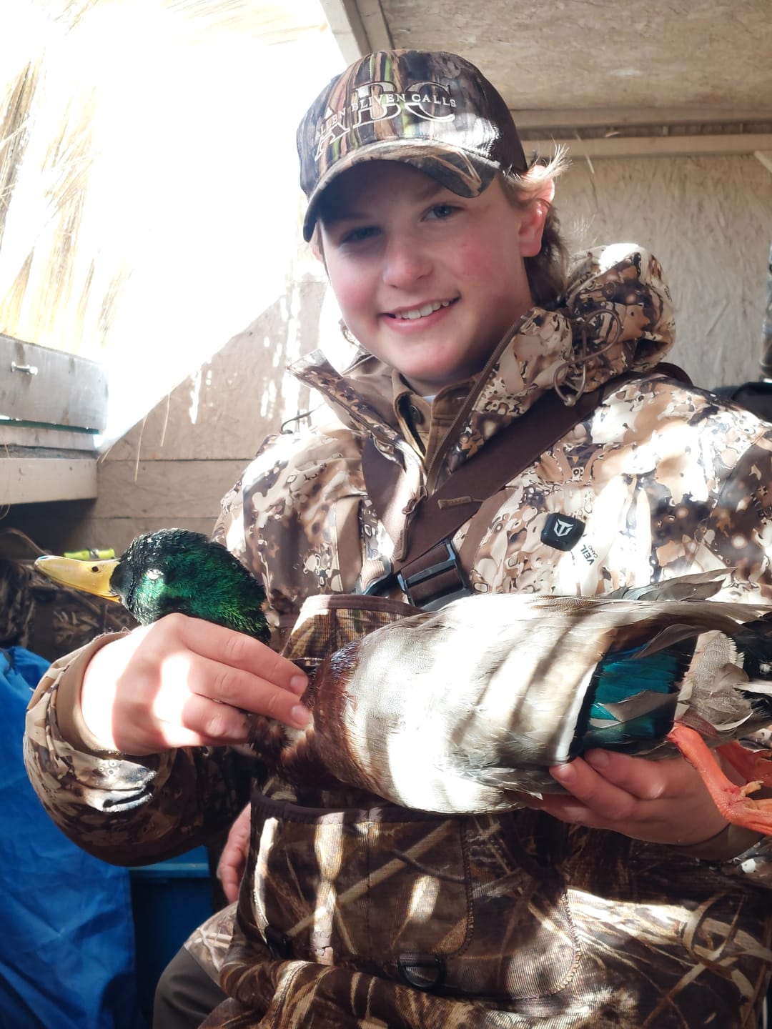 Customer photo review of TIDEWE Men’s Heated Duck Hunting Jacket with Fleece Lining, Waterproof 1/2 Zip Jacket for Hunting (Veil Avayde Camo, Size S-XXXL)