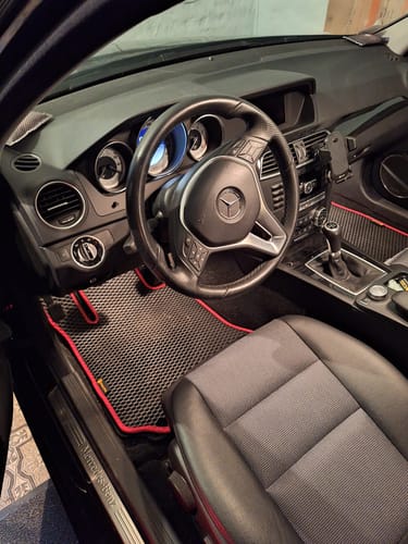 Hans-georg T. review of Auto Fußmatten nach Maß - Vorne image 1 out of 1