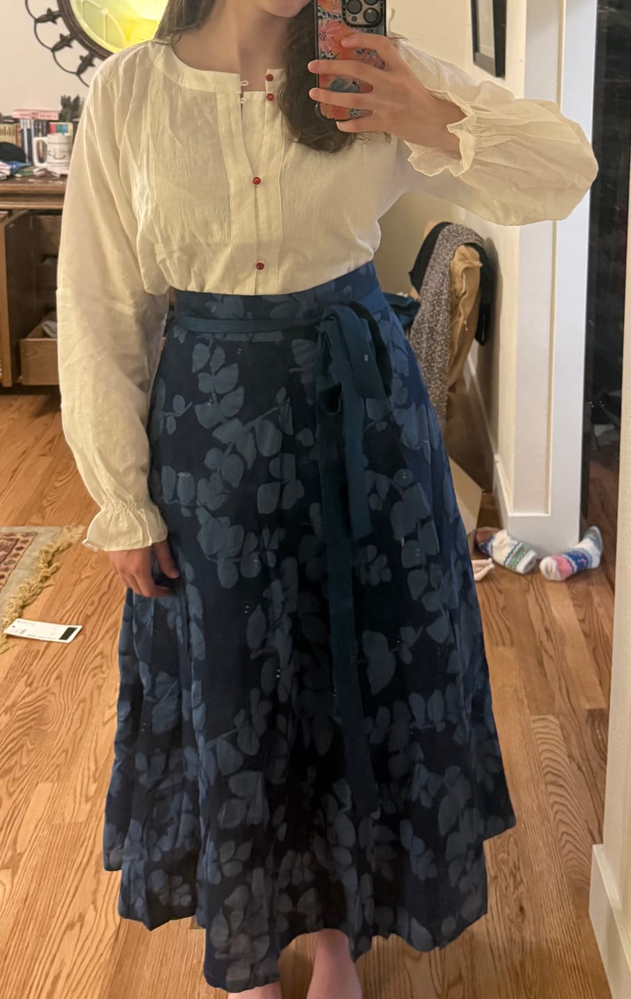 Customer photo review of Touqi 透气 Lantern Sleeve Modernized Ming Round Collar Shirt