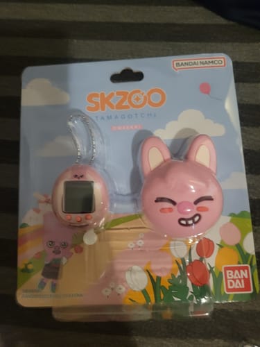 Customer photo review of [2ND PRE-ORDER] STRAY KIDS - SKZOO X DAMAGOTCHI OFFICIAL MD TAMAGOTCHI & CASE SET