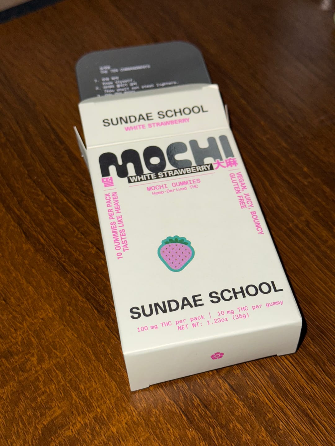 Customer photo review of White Strawberry (10mg)