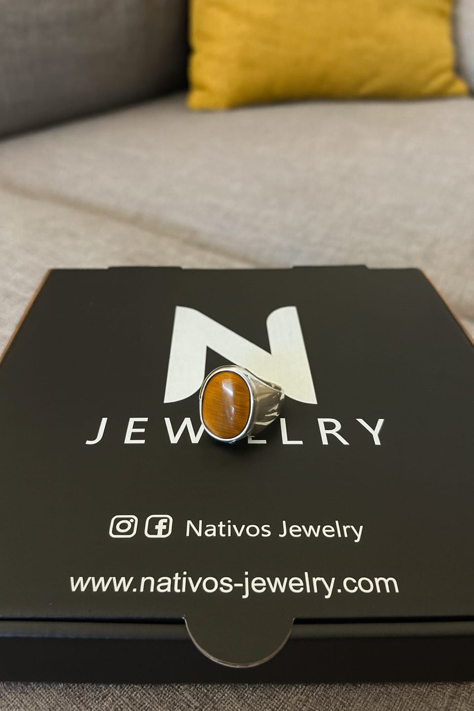 Customer photo review of Oval- Ojo de tigre