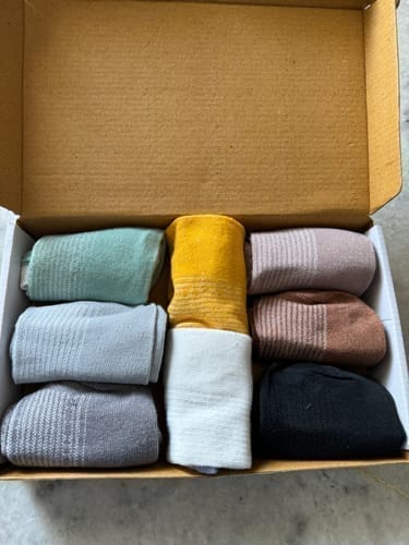 Customer photo review of PREMIUM DOUBLE ELASTIC SOCKS