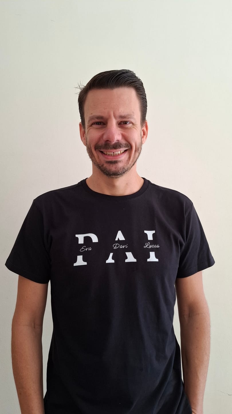 Customer photo review of Camiseta Personalizada MÃE / PAI E FILHOS - Algodão 100%