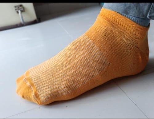 Customer photo review of PREMIUM DOUBLE ELASTIC SOCKS