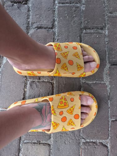 Customer photo review of HappyFlops Limited Editions