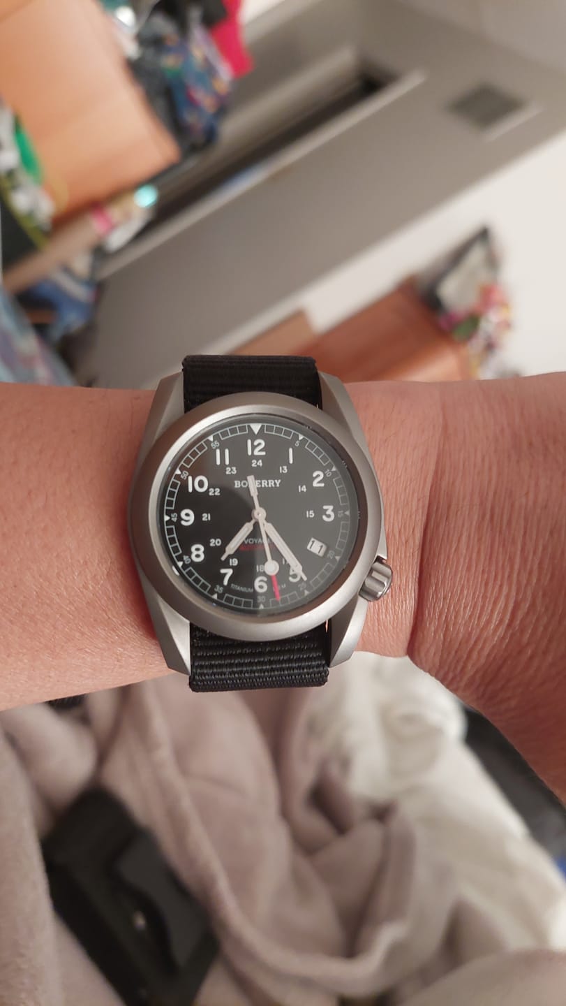 Customer photo review of VOYAGER - 100M Waterproof Titanium Automatic Field Watch | Black
