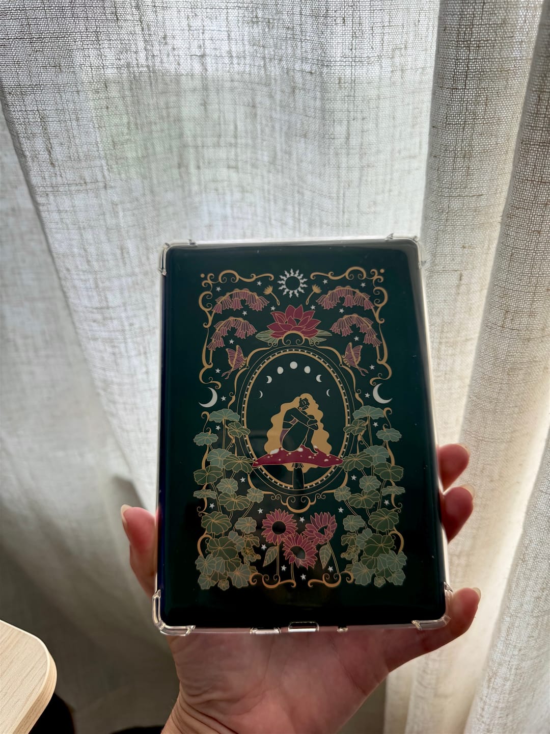 Customer photo review of Wonderland - Kindle Sticker Insert