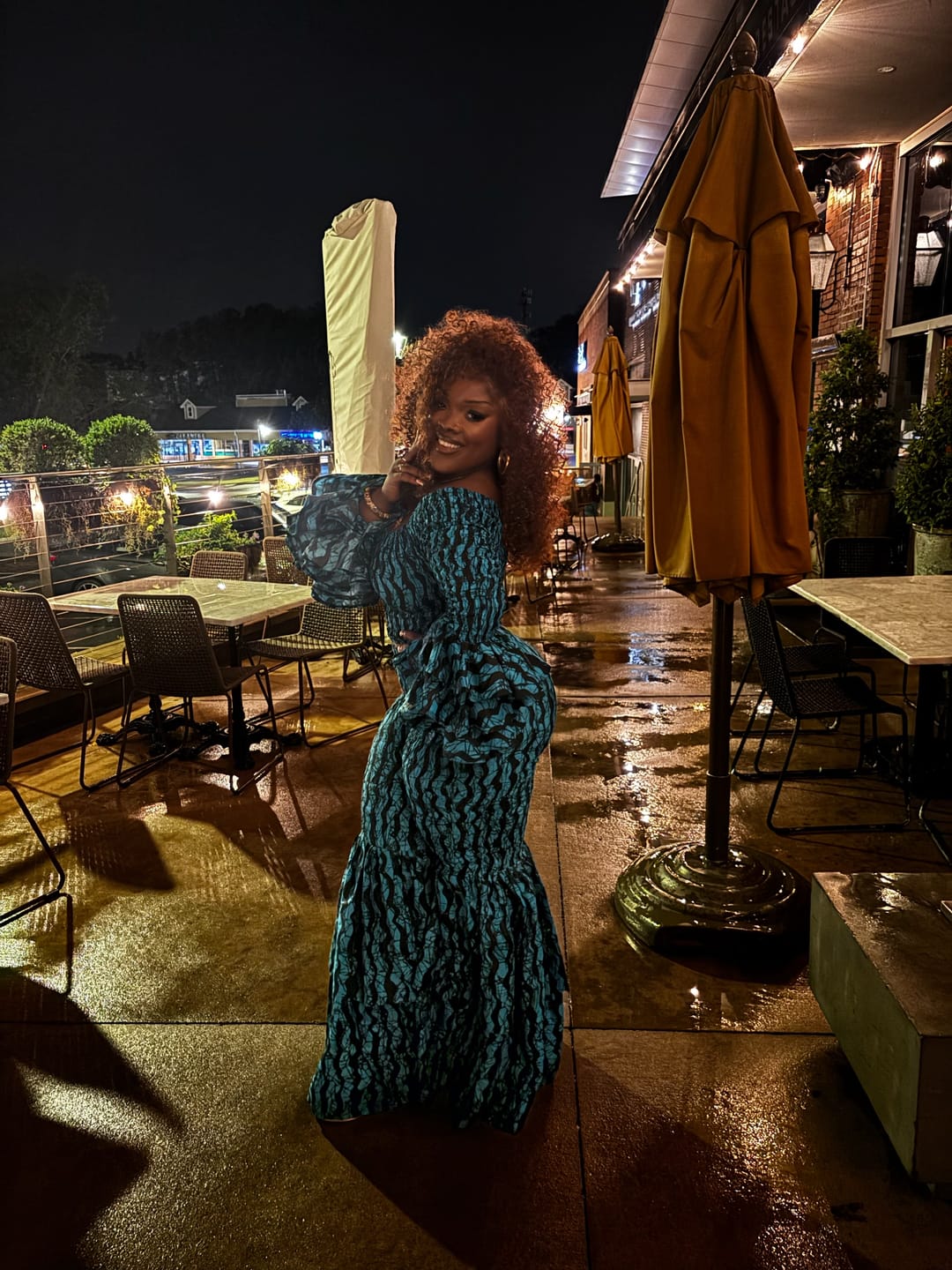 Customer photo review of Soso Women's African Print Top with Dramatic Sleeves - Blue
