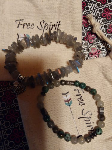 Customer photo review of Labradorite Chip Beaded Bracelet with Heart Charm