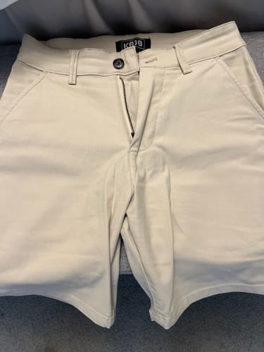 Customer photo review of Ultra-Stretch 7" Chino Shorts - Cream