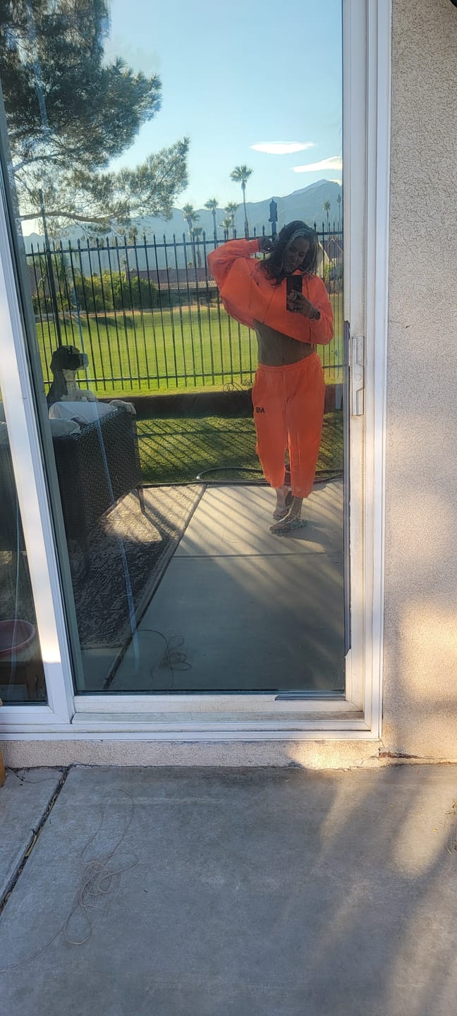 Customer photo review of Boyfriend Joggers