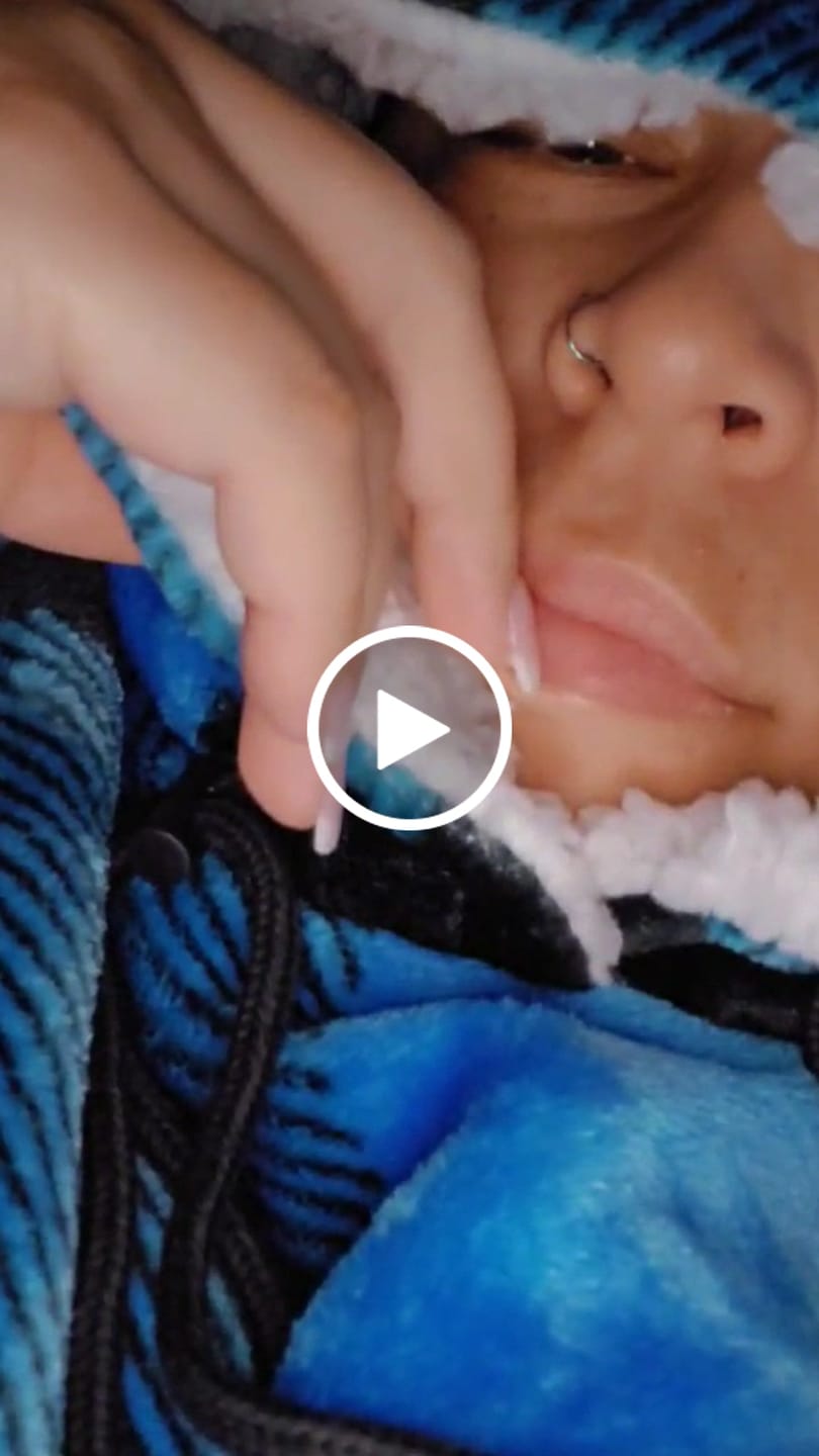 Customer video review of ADULTS BLANKET HOODIE - BLUE PLAID