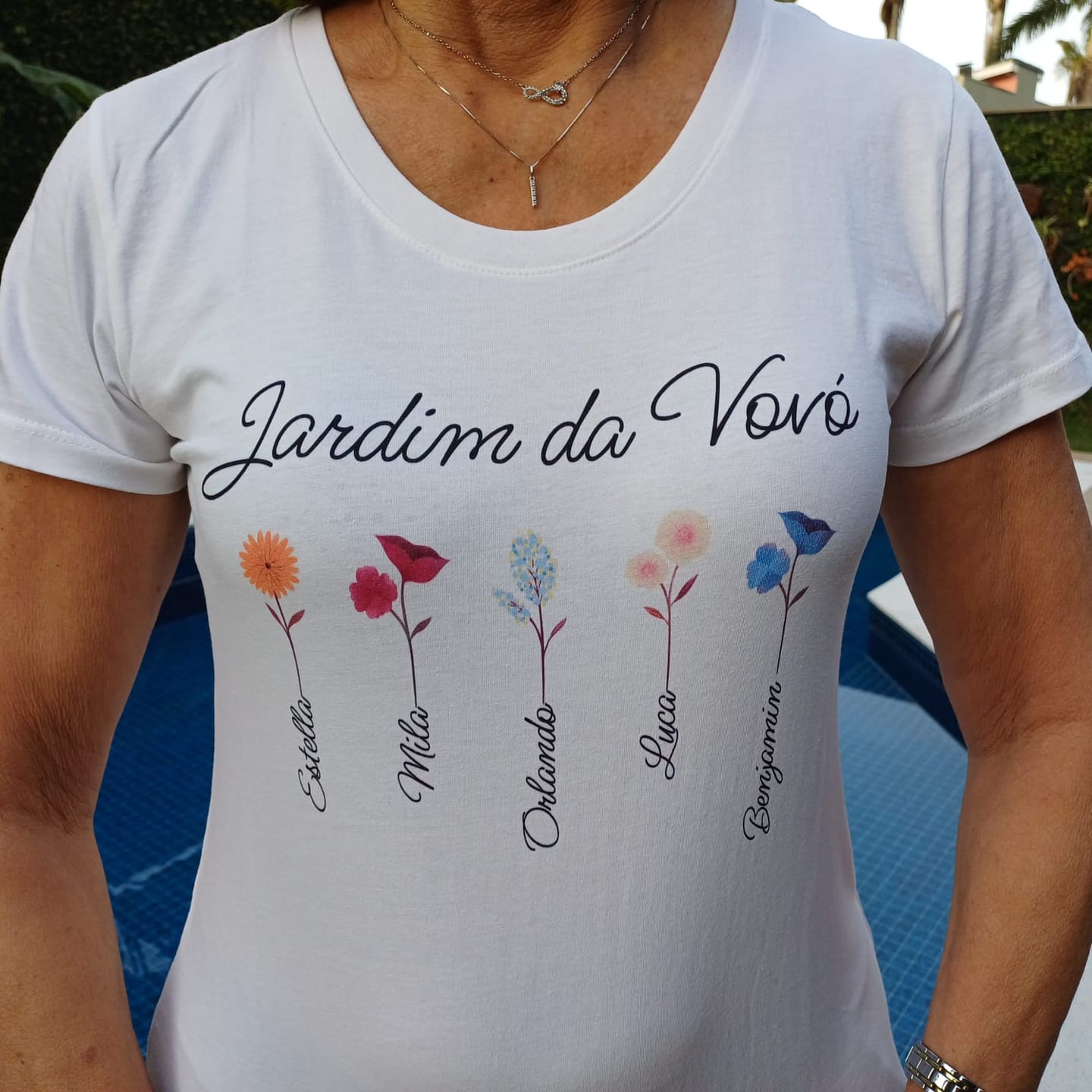 Customer photo review of Camiseta Personalizada Jardim da Vovó - BRANCA - Algodão 100%