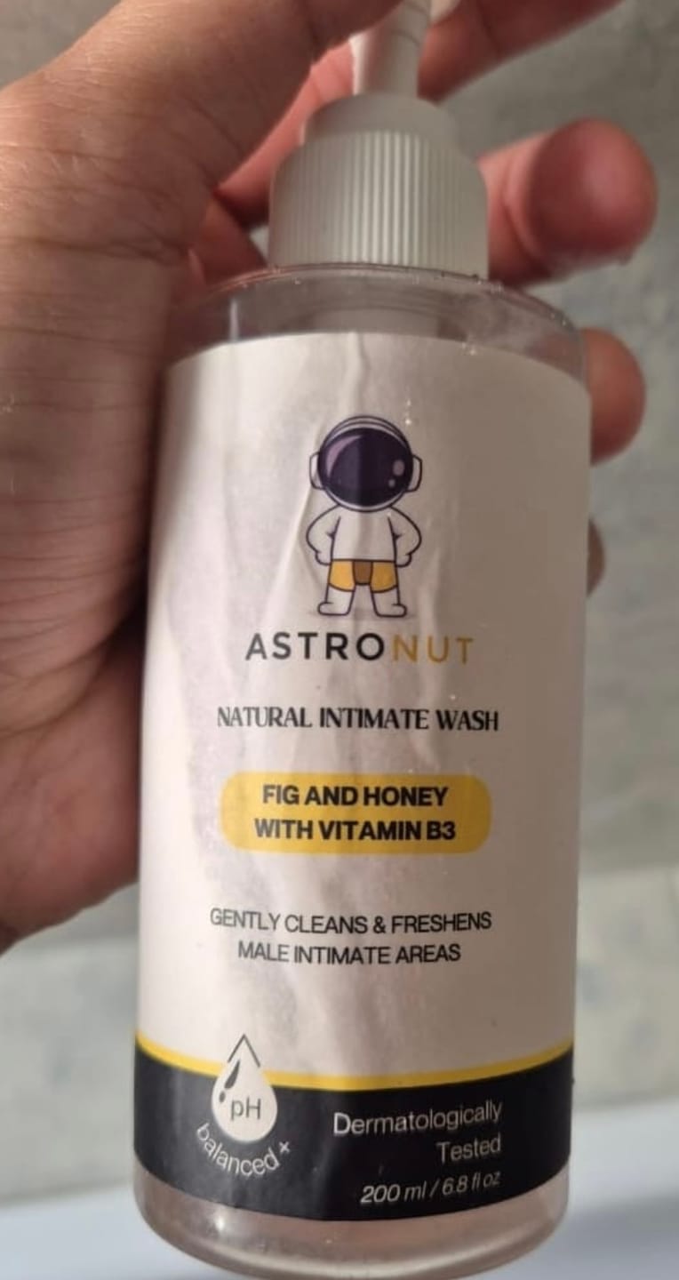 Customer photo review of Astronut Men's Intimate Wash - Natural Care for Freshness & Hygiene