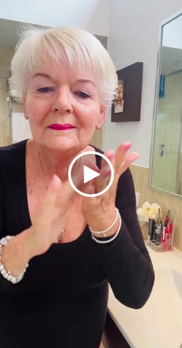 Customer video review of DIVINE9 Facial Serum