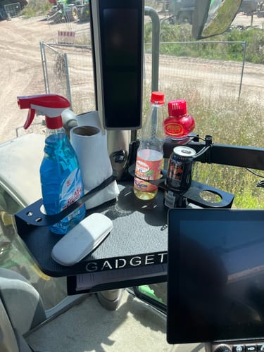 Customer photo review of GADGETME  Tisch-Organizer für John Deere Traktoren – Modell 6R
