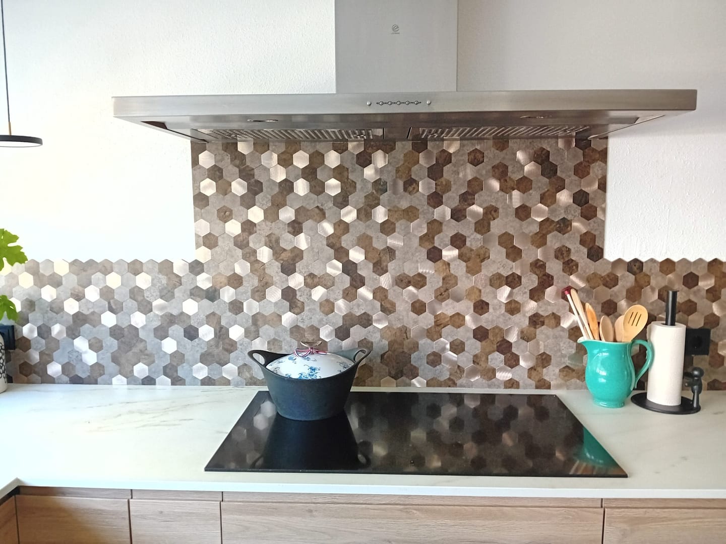 Customer photo review of Mosaique Adhésive Hexagone Cuivre Marron Pour Crédence De Cuisine