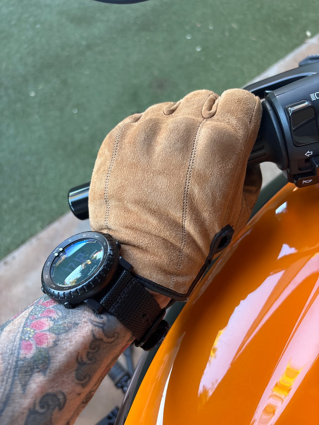 Customer photo review of 'Slugga's' | Short Cuff Motorbike Gloves | Tan Suede Motorcycle Gloves
