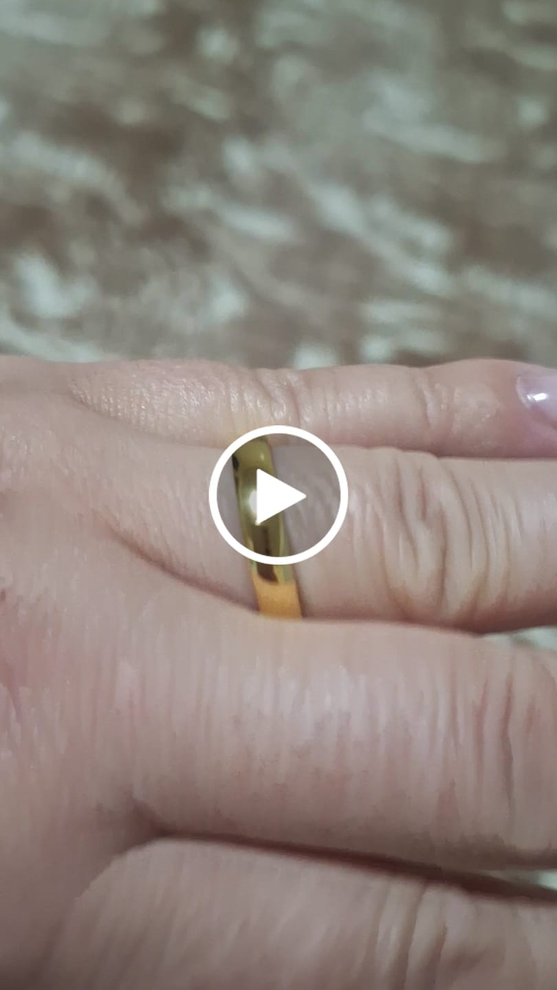 Customer video review of Aliança Anatômica Banhado em Ouro 18K