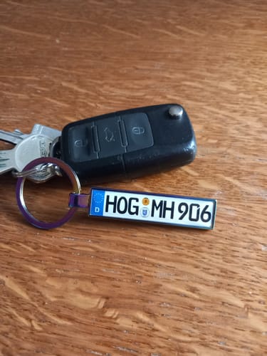 Customer photo review of Kennzeichen Schlüsselanhänger Mini Nummernschild Metall