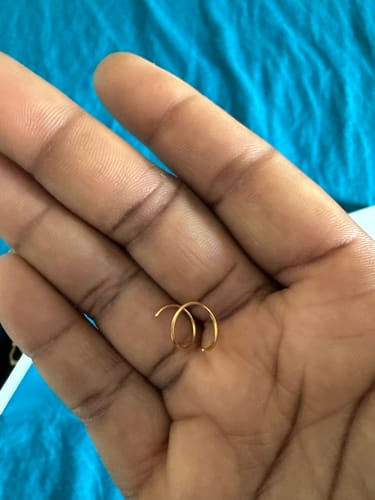 Customer photo review of Le double piercing