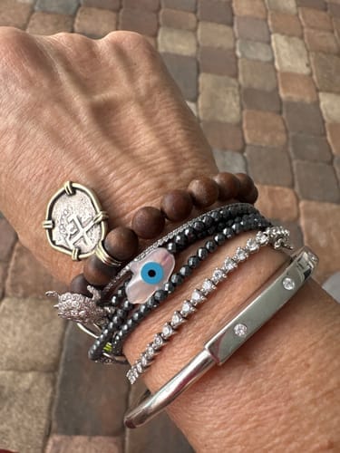 Customer photo review of LOCK BRACELET 8 DIAMOND