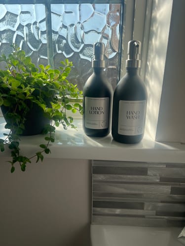 Customer photo review of 500 ML Glass Bottles with Stainless Steel Pump