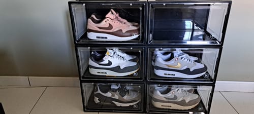 Fotorecensie van een klant over Stackkicks™ Sneakerbox Zwart