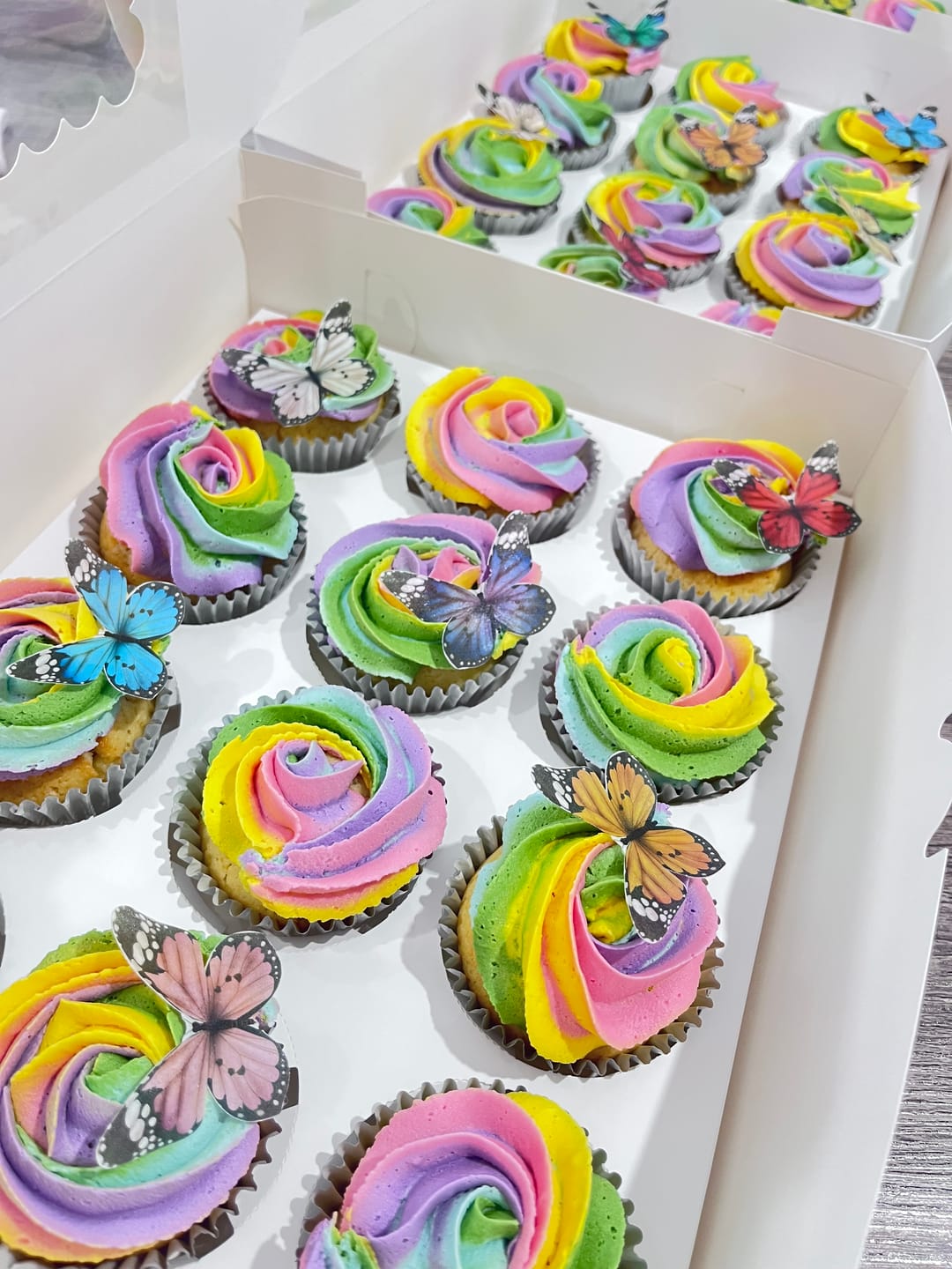 Customer photo review of Mixed Colour Edible Wafer Butterflies - 18pcs