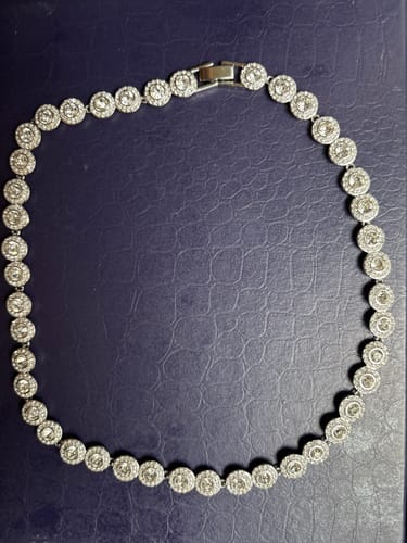 Customer photo review of COLLAR CRISTAL SWAROVSKI ANGELIC + KIT DE REGALO