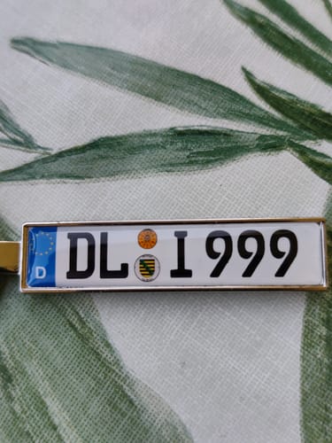 Customer photo review of Kennzeichen Schlüsselanhänger Mini Nummernschild Metall