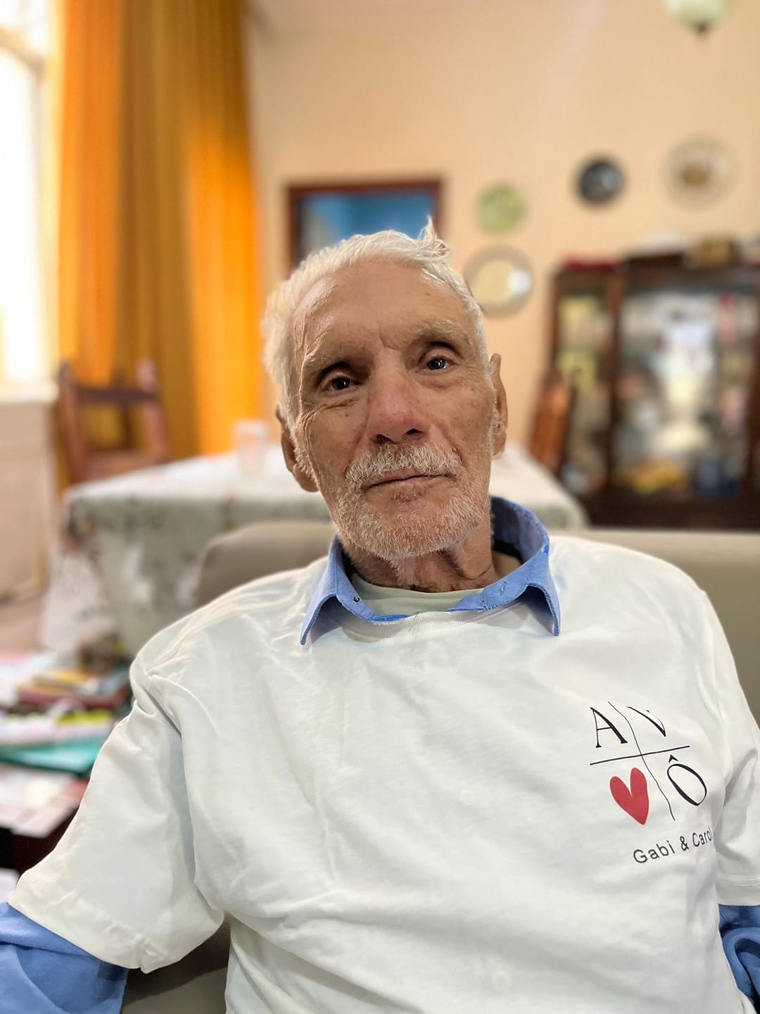 Customer photo review of Camiseta Personalizada AVÔ MINIMALISTA - Algodão 100%