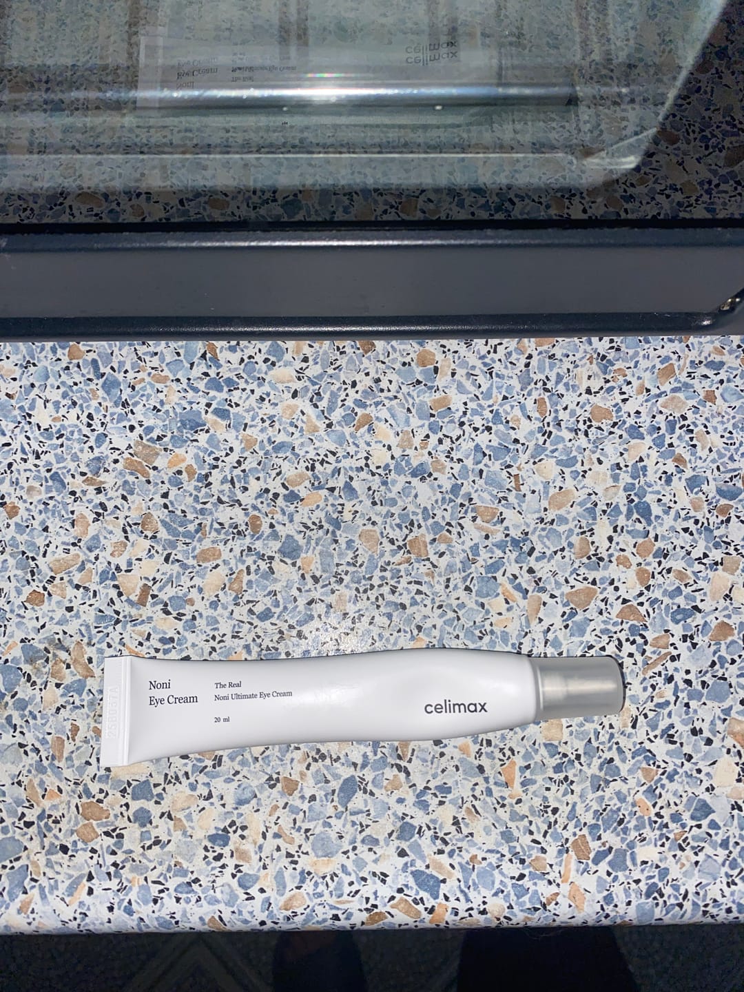 Customer photo review of Atjaunojošs krēms ādai ap acīm ar noni ogu ekstraktu un peptīdiem Celimax The Real Noni Ultimate Eye Cream