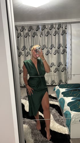 Customer photo review of Rochie Mia midi nod în talie și aplicații pietre