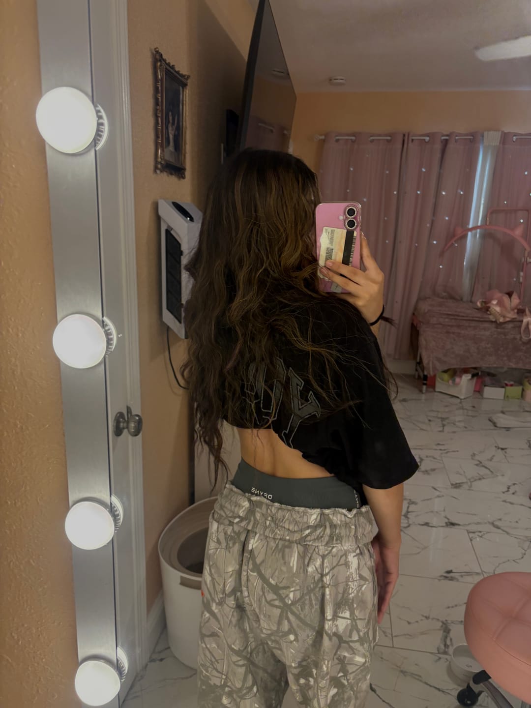 Customer photo review of W428 - Drip Oversized Tee