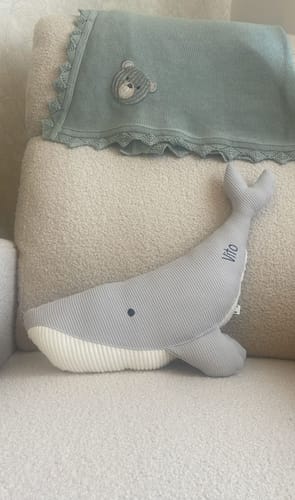 Customer photo review of Peluche Ballena Susi - GRIS
