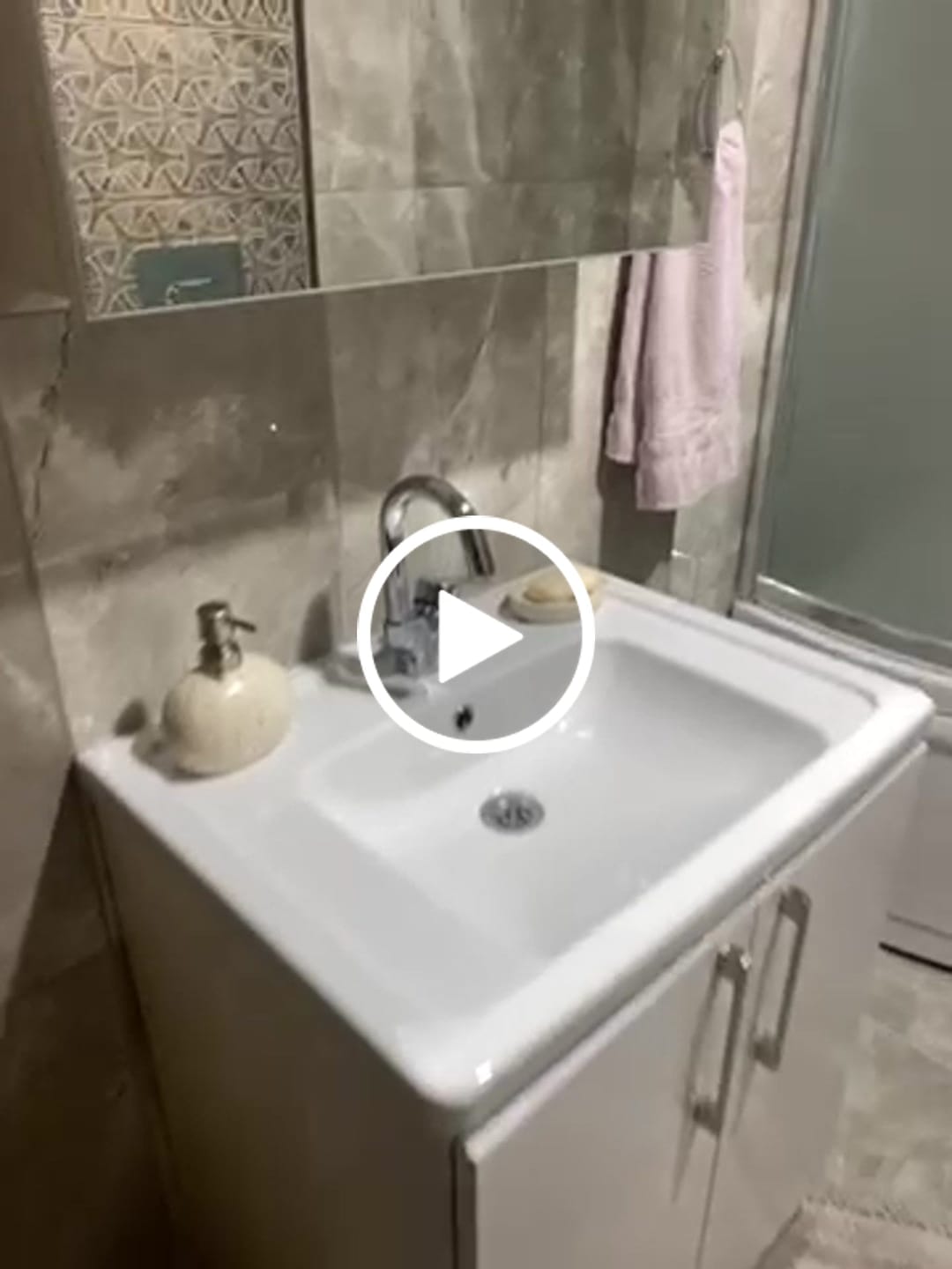 Customer video review of Travertine 5 Parça Banyo Seti Açık Bej