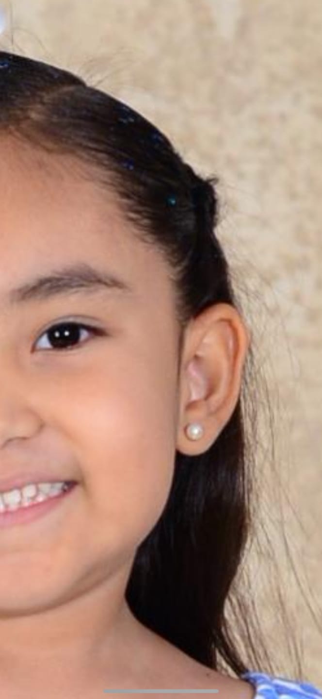 Customer photo review of Par Arete Mini Perla 6 mm