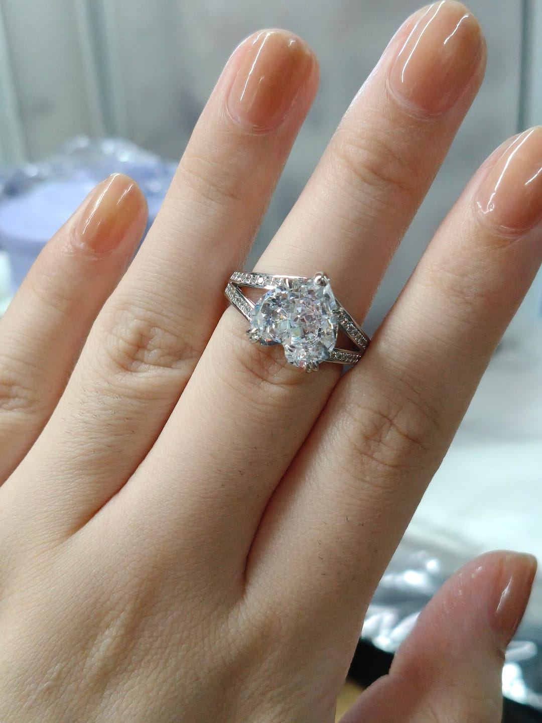Customer photo review of Louily Exquisite 5.0 Carat Heart Cut Engagement Ring In Sterling Silver