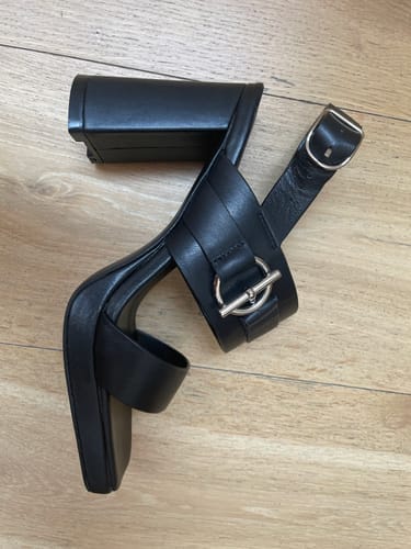 Customer photo review of HM 25 Slingback Keen 90 Black Calfskin