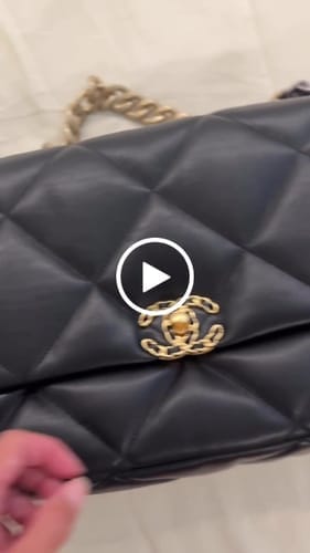 Customer photo review of 19 FLAP BAG BLACK GOATSKIN GOLD HARDWARE
