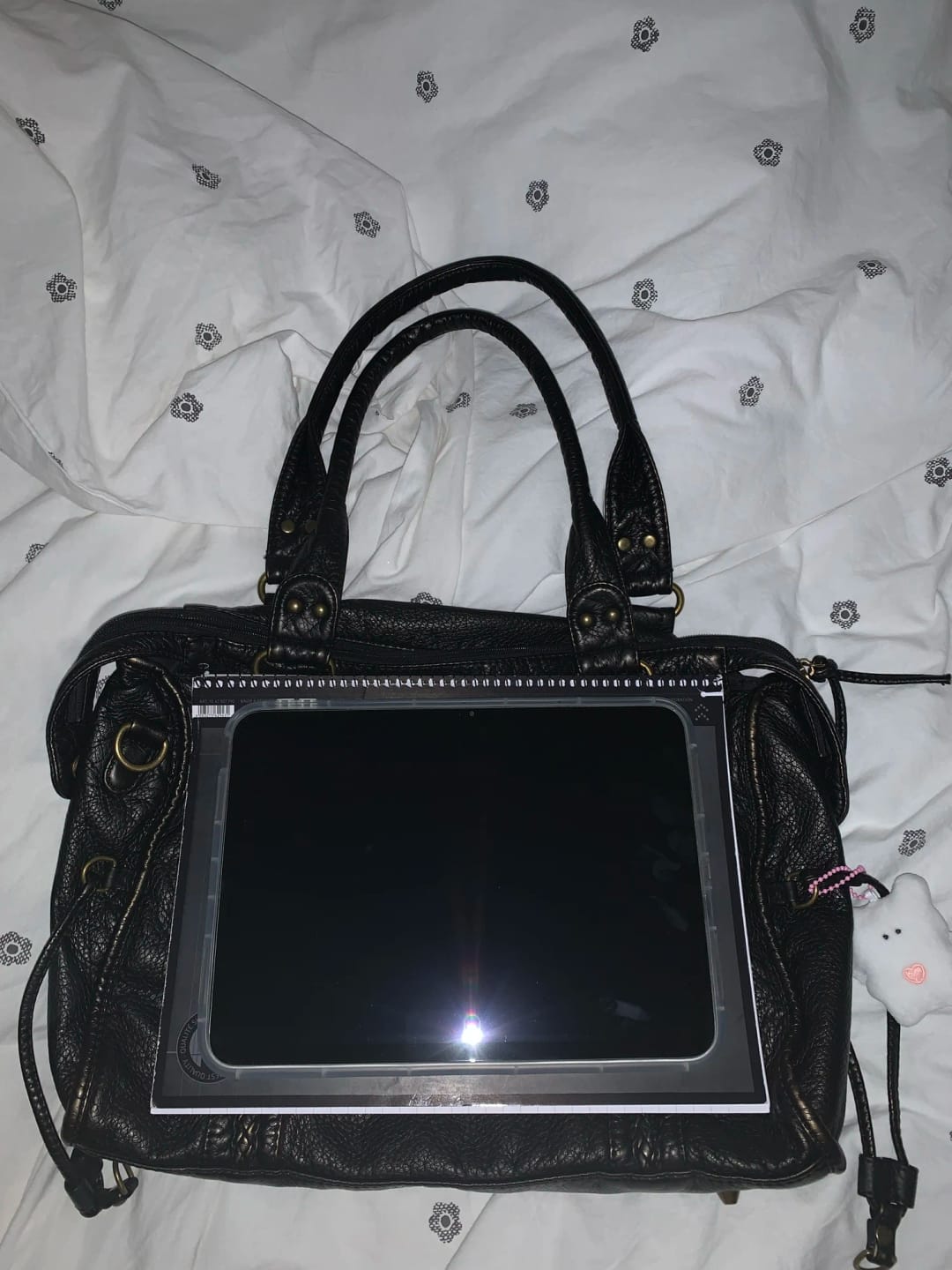 Customer photo review of SEAME - Arabell Black Shoulder Bag for Women in High-Quality Vegan Leather, Stylish & Versatile