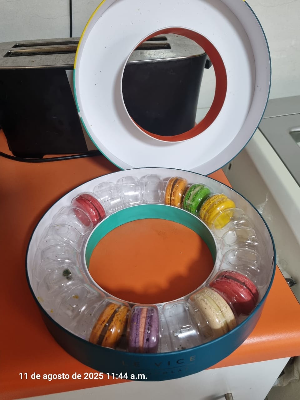 Customer photo review of Caja 20 Macarons
