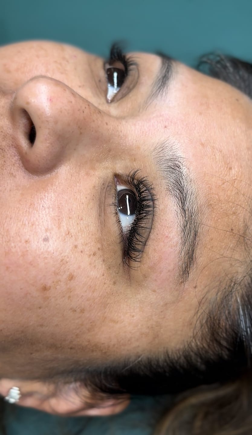 Customer photo review of Ellipse Flat Lashes 0.20