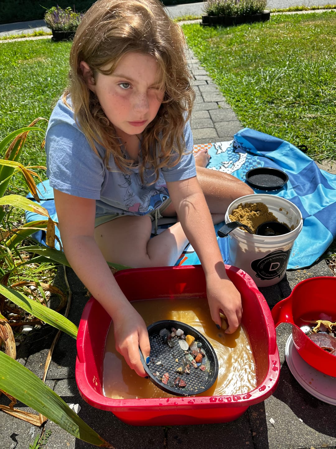 Customer photo review of Gallon Tumbled Stone Bucket